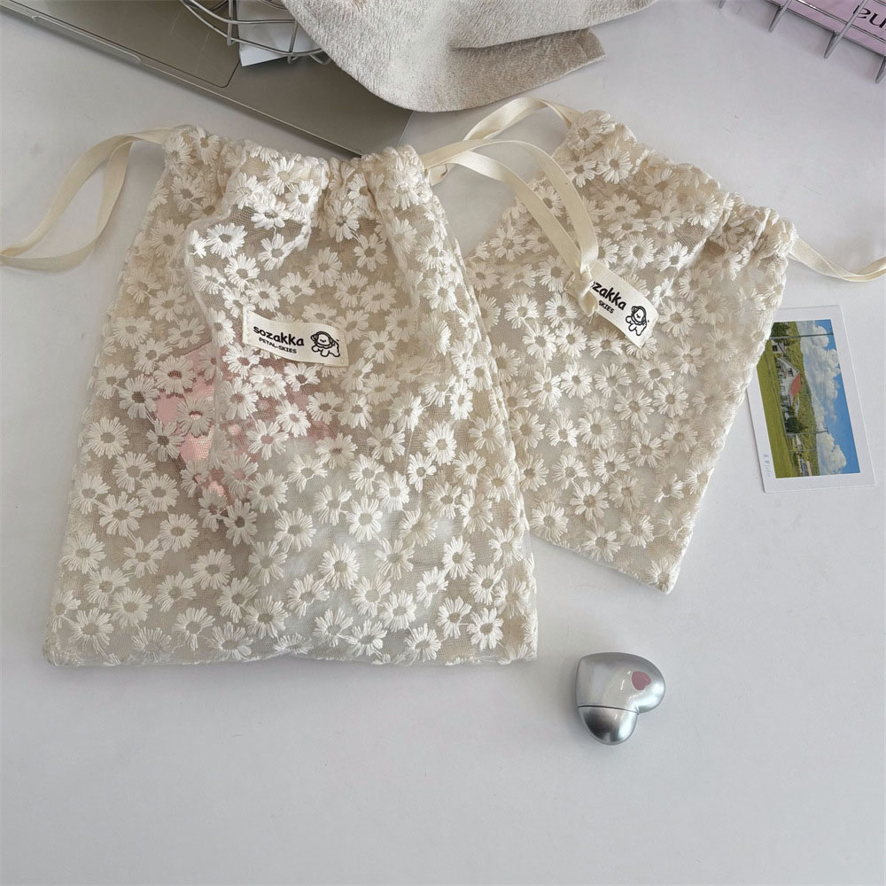 Kant geborduurde Daisy Mesh ma - Sock Organizer Tray recensie en prijs